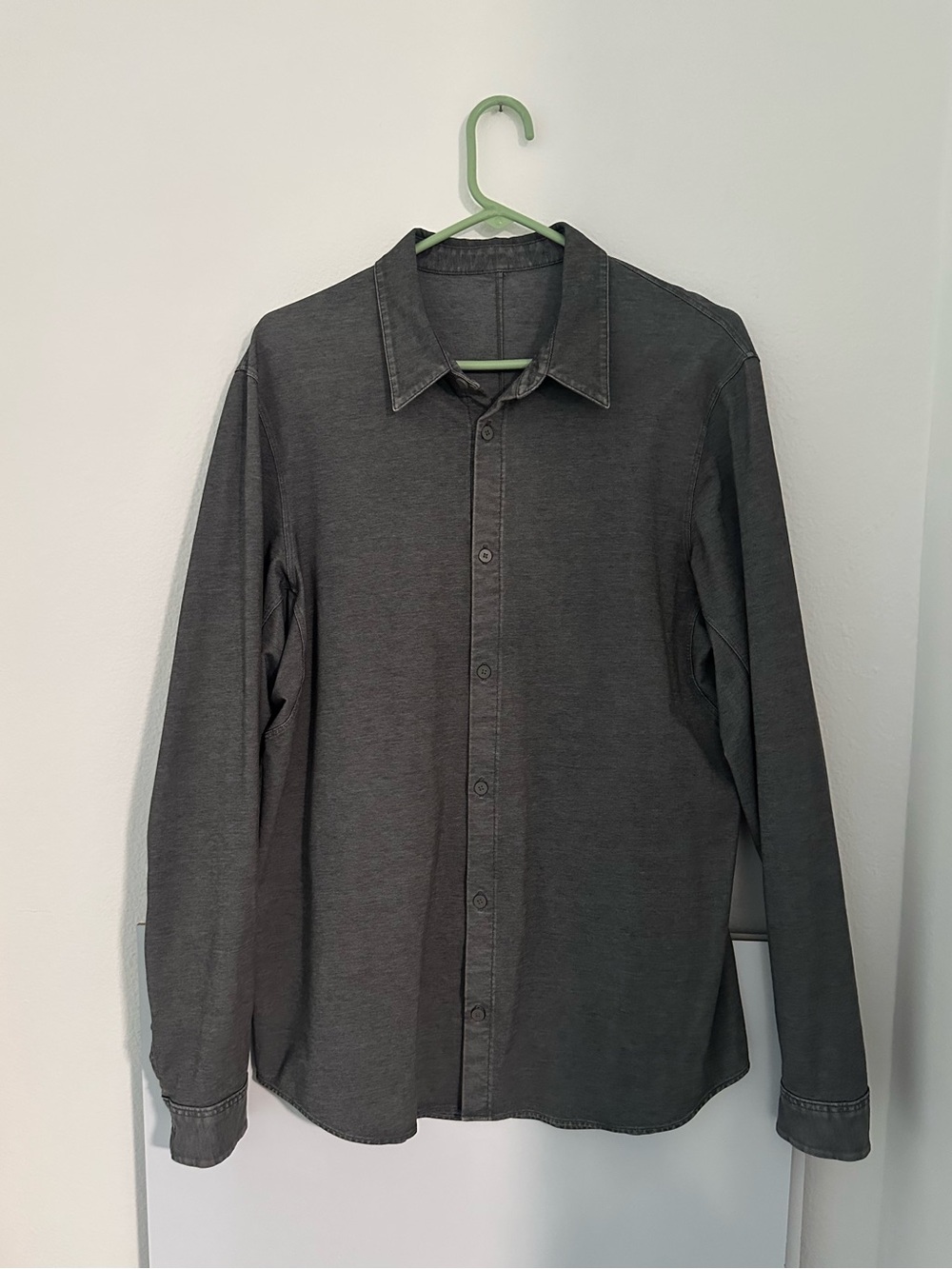 Lululemon long sleeve button up shirt